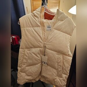 Zara Beige Puffer Vest